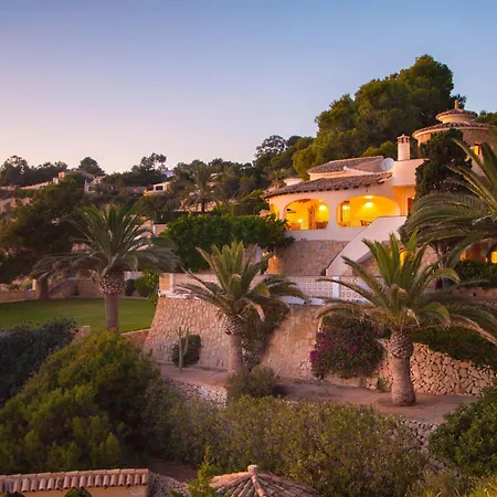 Dauphin By Abahana * Moraira